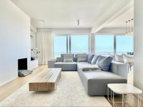 luxury apartment with seaview le zoute